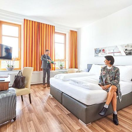Health Vital Comfort Guestrooms เวลส์ ภายนอก รูปภาพ