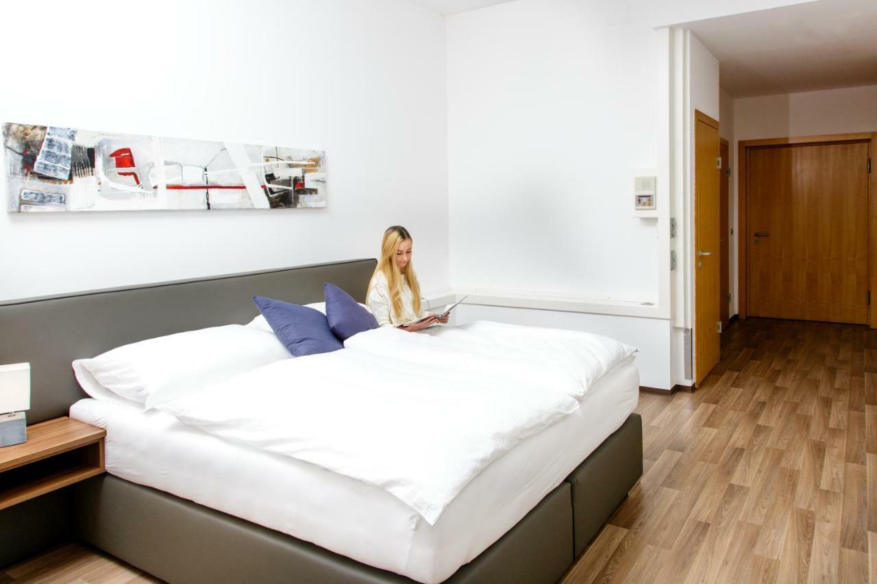 Health Vital Comfort Guestrooms เวลส์ ภายนอก รูปภาพ